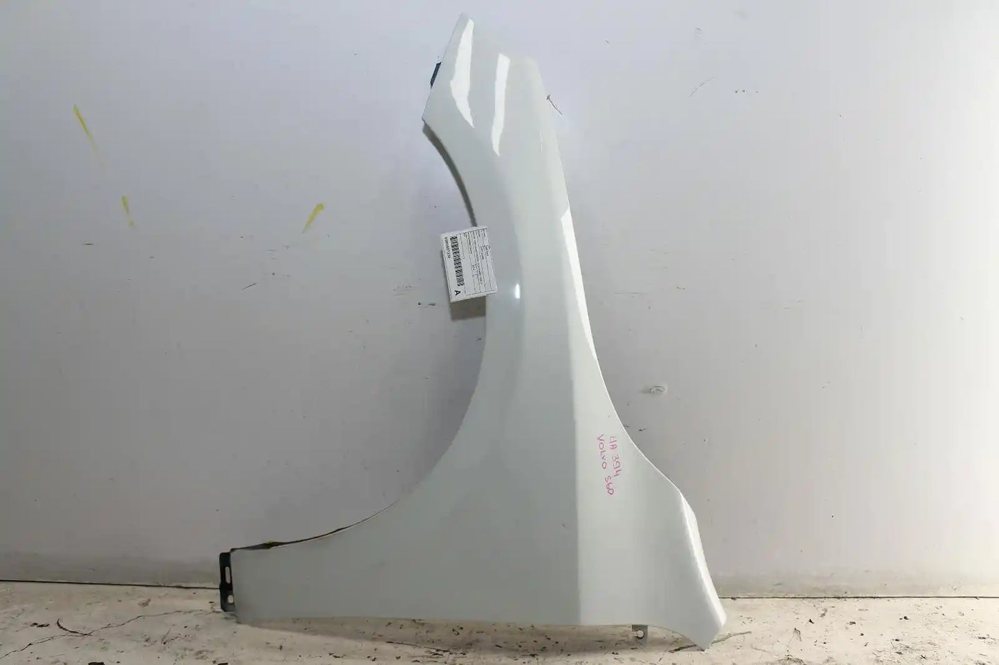 Used Volvo, S60/V60 Left Guard S60/V60 Non Cross Country Non Flared Type F Series 12/13 12/18 2014 – image 1 - All Good Parts