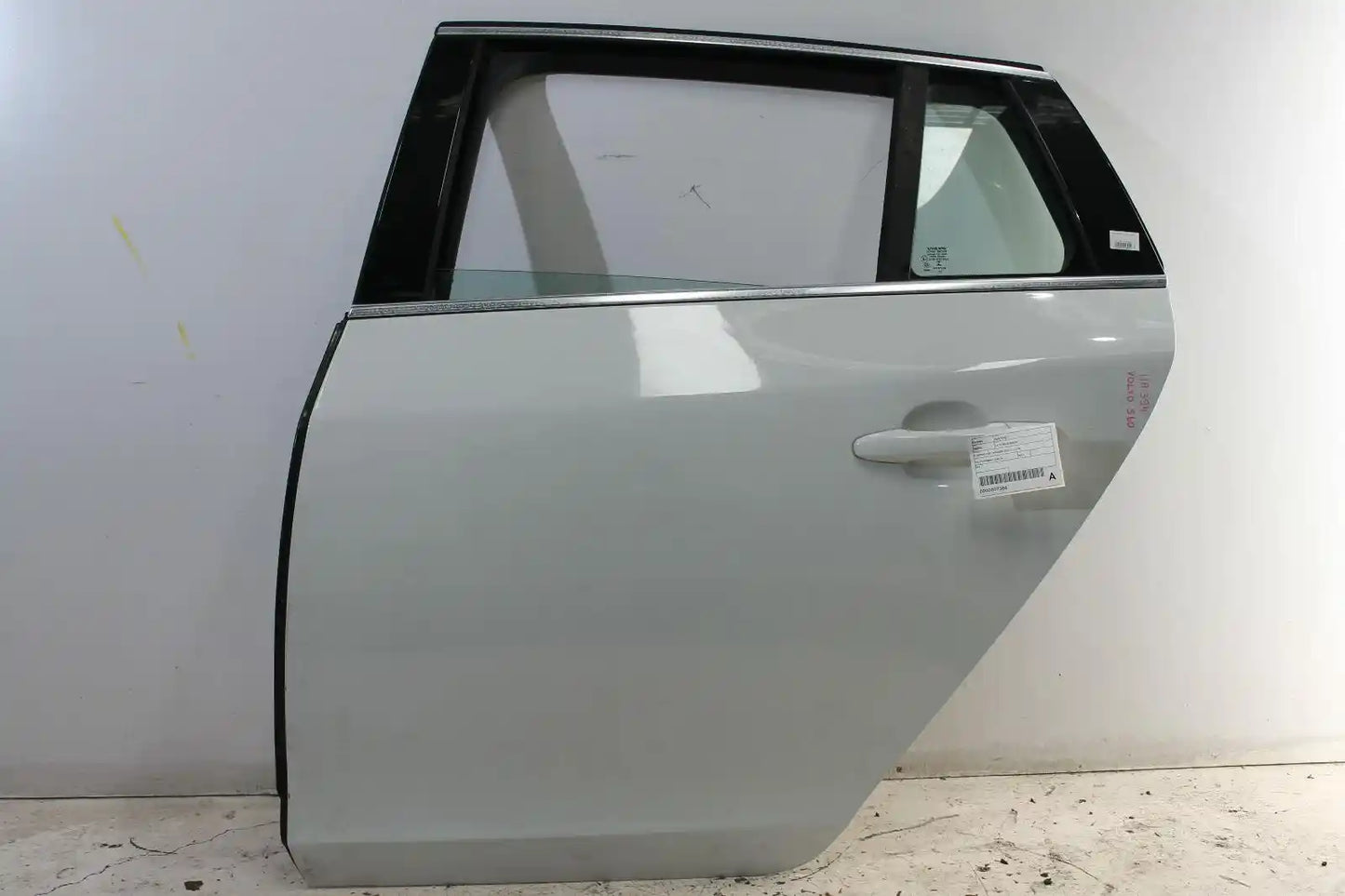 Used Volvo, S60/V60 Left Rear Door F Series V60 Wagon 03/11 12/18 2014 – image 1 - All Good Parts