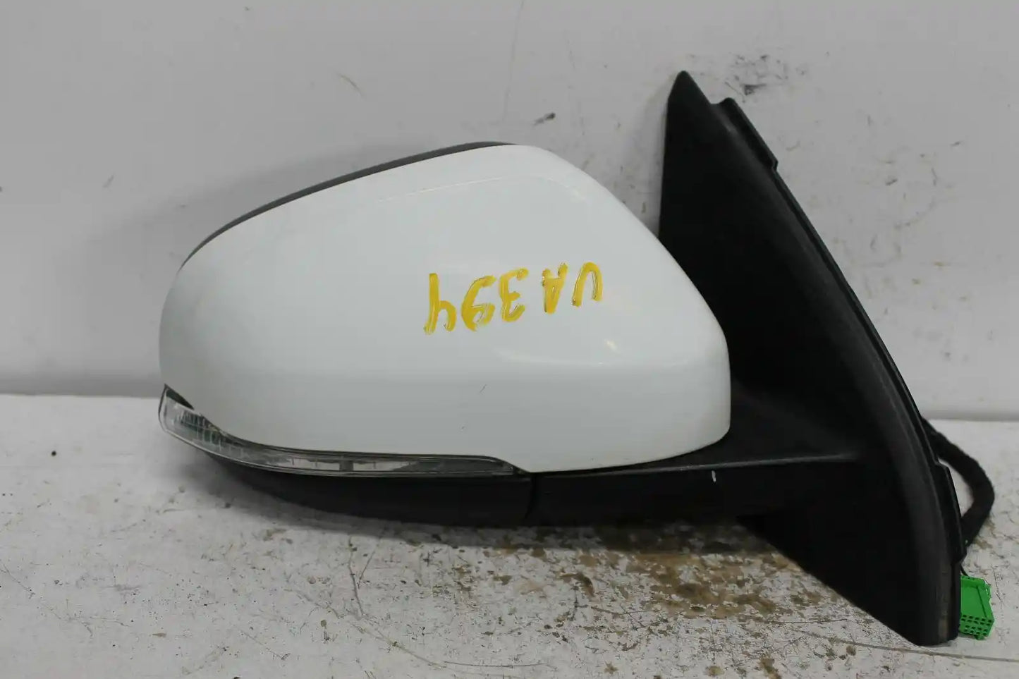 Used Volvo, S60/V60 Right Door Mirror Mk2 Standard Heated Non Camera Colour Coded Type 12/10 12/18 2014 – image 1 - All Good Parts