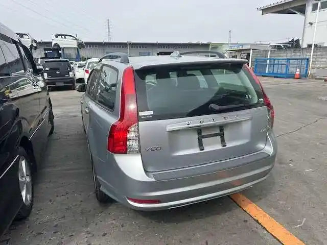 Used Volvo, V50 Right Taillight 10/07 08/12 2008 – image 2 - All Good Parts