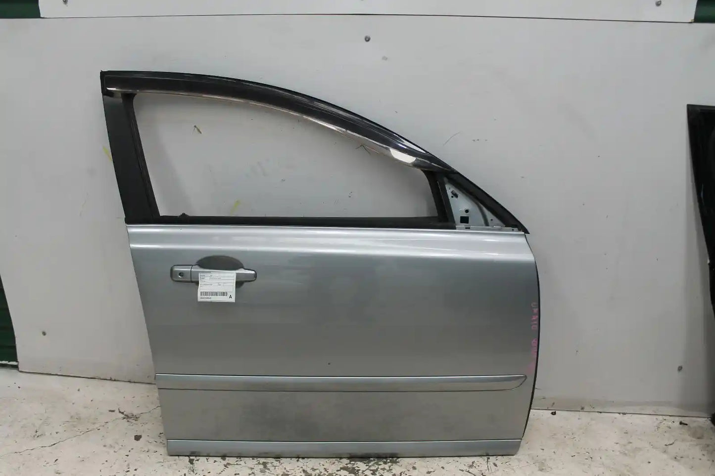 Used Volvo, V50 Right Front Door 03/04 08/12 2008 – main images - All Good Parts