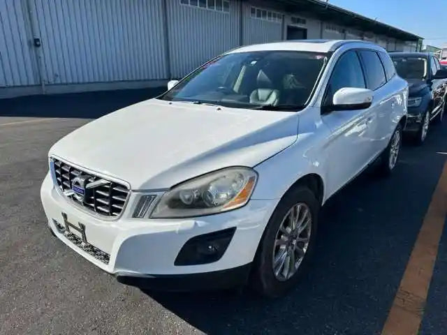 Used Volvo XC60 2010 – image 1 - All Good Parts