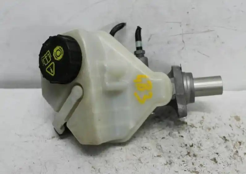 Used Volvo, Xc60 Master Cylinder Dz 02/09 04/17 2010 – main images - All Good Parts