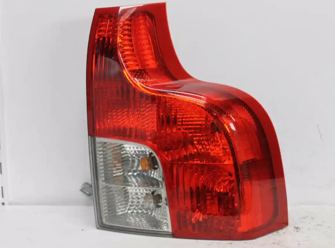 Used Volvo, Xc90 Right Taillight Lower Square Flasher (Standard Type) 09/06 12/14 2010 – main images - All Good Parts