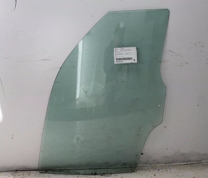 Used Volkswagen, Amarok Right Front Door Window 2H 10/10 09/22 2013 – image 1 - All Good Parts