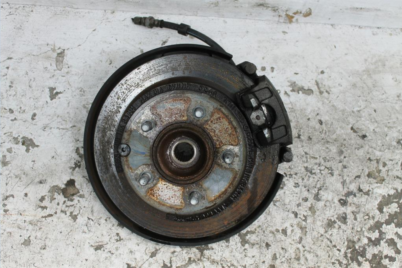 Used Jeep, Compass Left Rear Hub Assembly Mk 4Wd 07/11 12/16 2014 – image 1 - All Good Parts