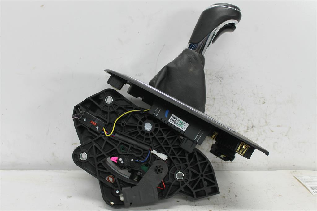Used Holden, Equinox Gear Stick/Shifter Eq 09/17 12/20 2019 – image 1 - All Good Parts