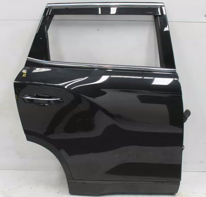 Used Ssangyong, Rexton Right Rear Door Y400/Y450 10/18 2023 – image 1 - All Good Parts