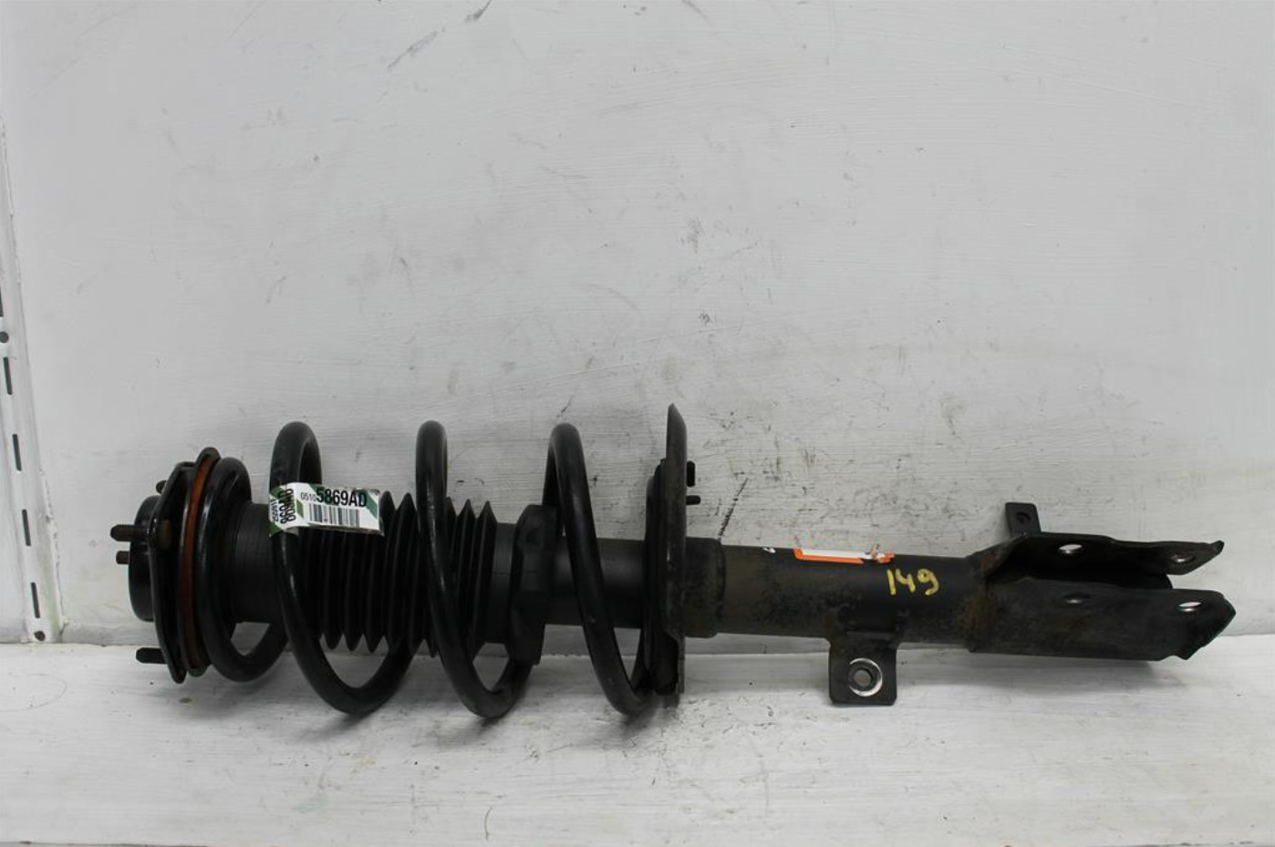 Used Jeep, Compass Right Front Strut Mk 07/11 12/16 2014 – image 1 - All Good Parts