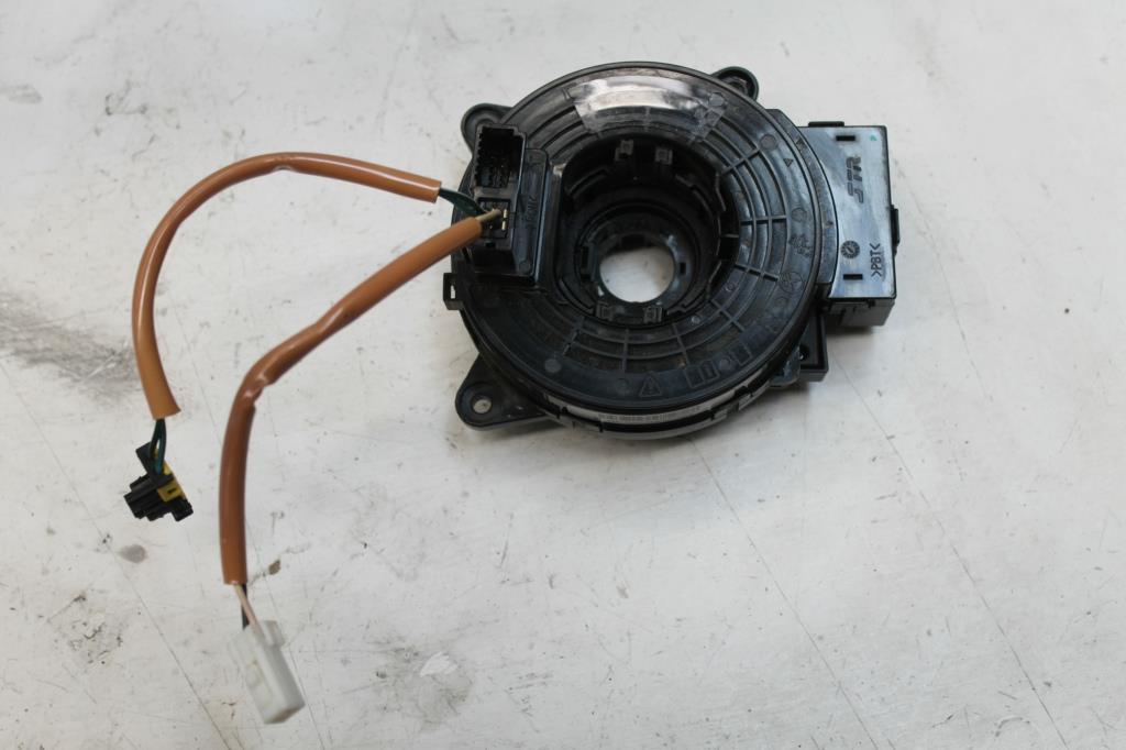 Used LDV, T60 Airbag Module/Sensor Clockspring Screw In Type Sk8C 07/17 2018 – image 1 - All Good Parts