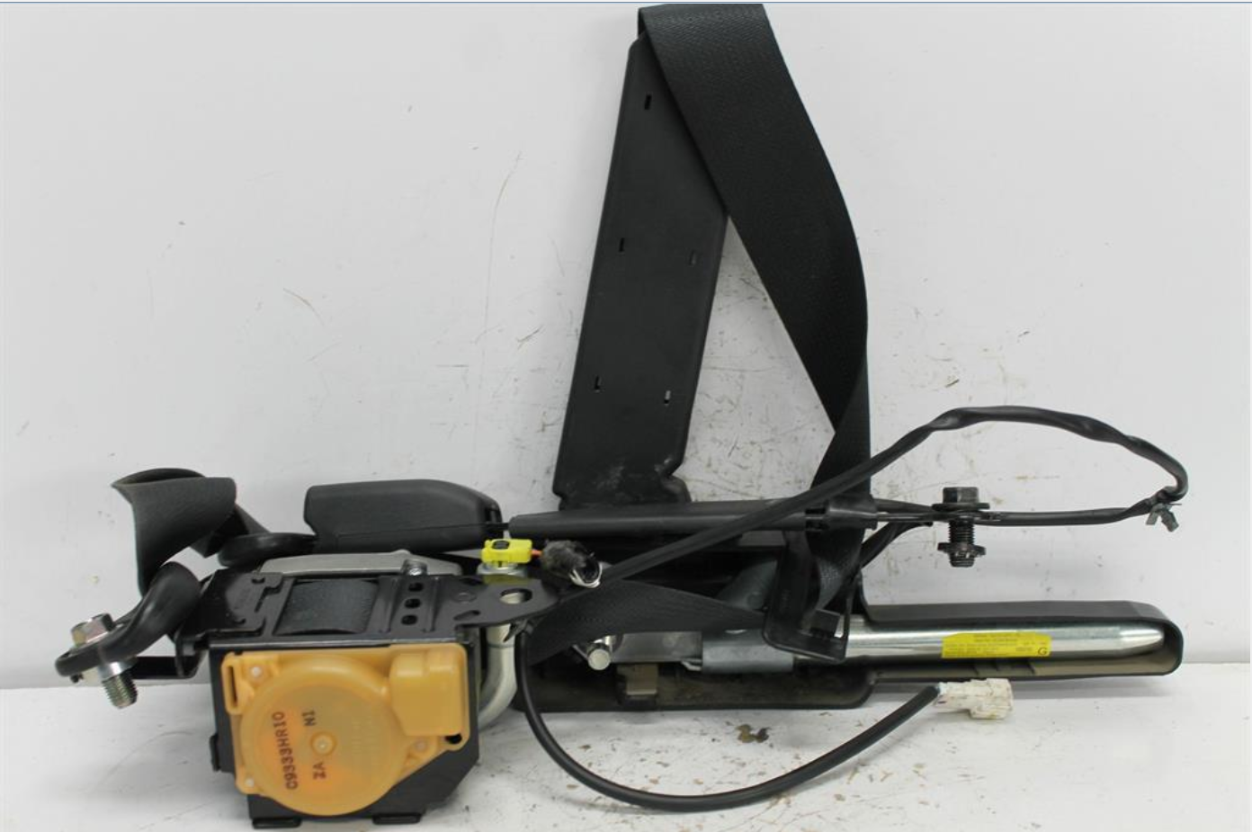 Used Nissan, Xtrail Seat Belt Rh Front Assy (Belt And Stalk) T31 09/07 12/13 2011 – image 1 - All Good Parts