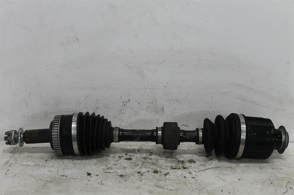 Used Kia, Sportage Right Driveshaft Front Auto T/M Awd Diesel 2.0 Sl 05/10 05/13 2012 – image 1 - All Good Parts