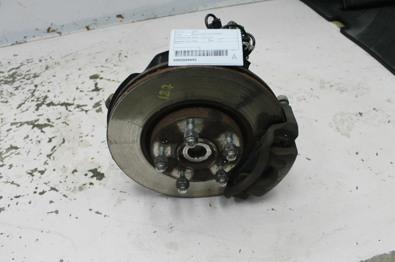 Used Hyundai, IX35 Right Front Hub Assembly Lm Series 4Wd Diesel 11/09 01/16 2010 – image 1 - All Good Parts