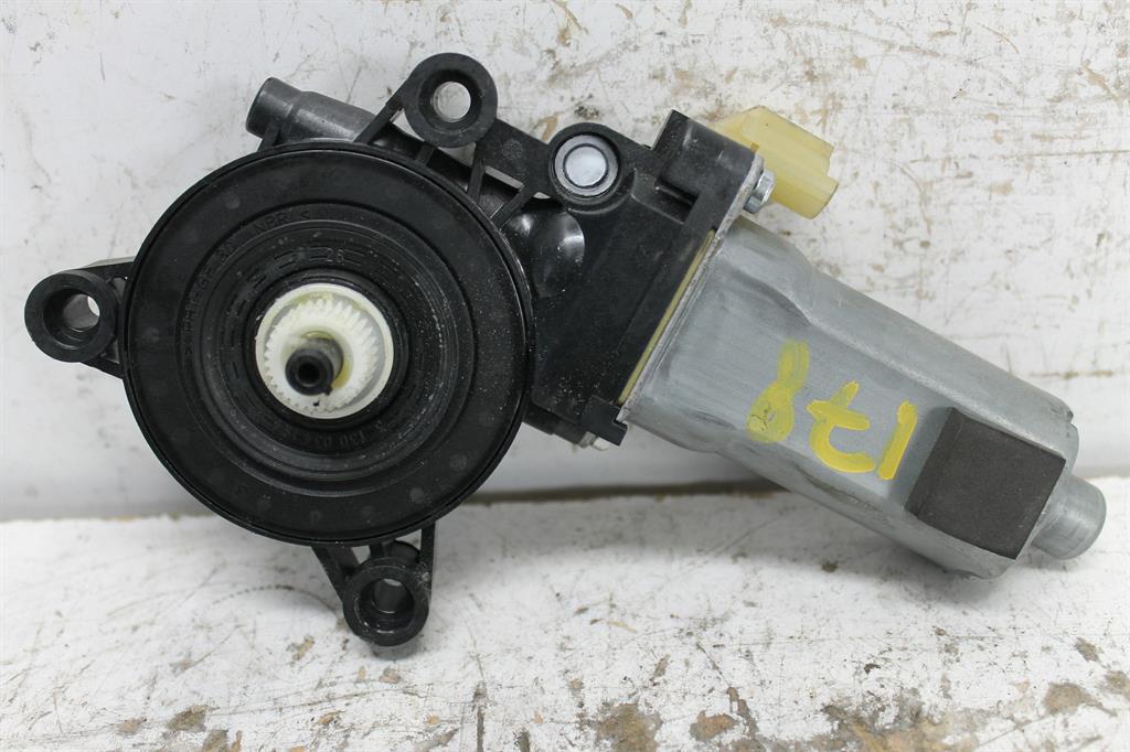 Used Kia, Sorento Right Rear Wnd Reg/Motor Motor & Regulator Assy Xm 10/09 12/14 2012 – image 1 - All Good Parts