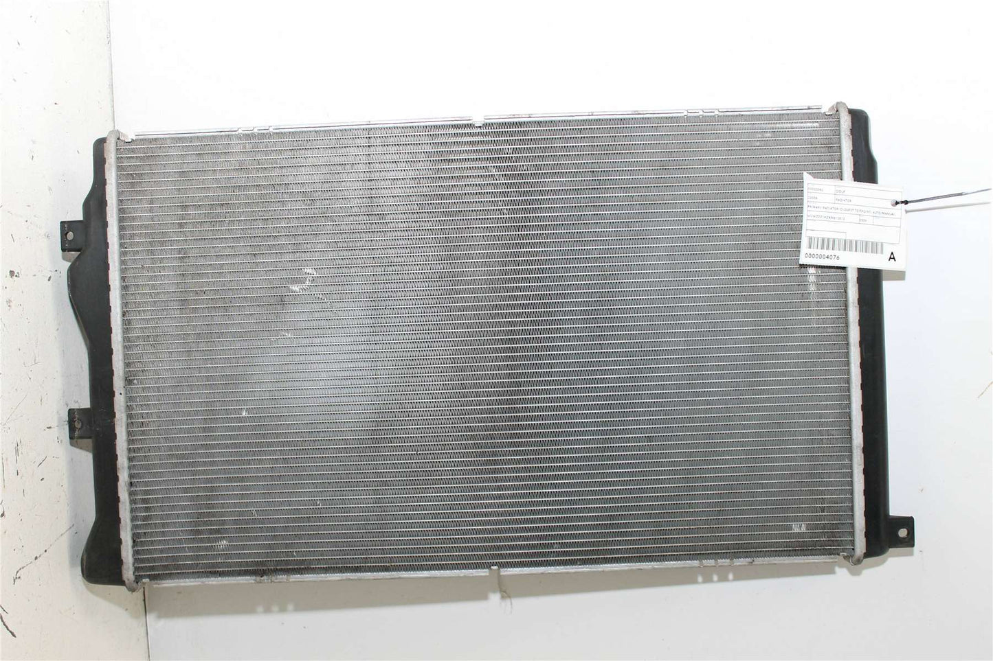 Used Volkswagen, Golf Radiator Primary Radiator (Closest To Engine) Auto/Manual 1.4 Petrol Caxa Code Gen 6 10/08 03/13 2009 – image 1 - All Good Parts