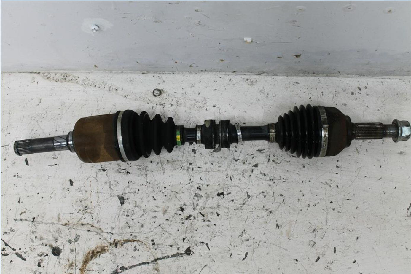 Used Nissan, Xtrail Left Driveshaft Front Awd Auto T/M Petrol 2.5 T31 09/07 12/13 2011 – image 1 - All Good Parts