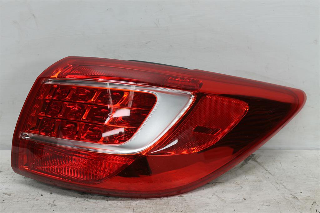 Used Kia, Sportage Right Taillight Sl In Body Si/Sli/Platinum 05/10 04/14 2012 – image 1 - All Good Parts