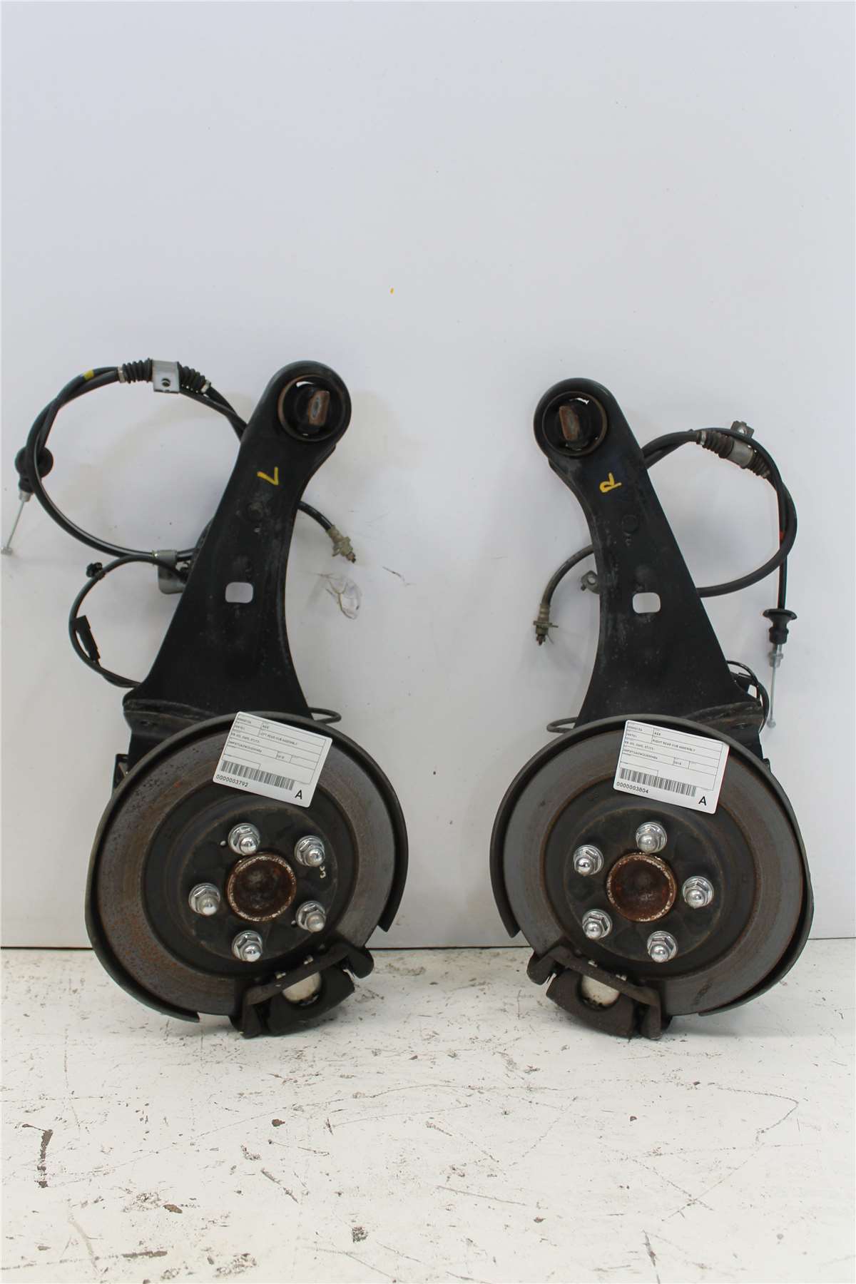 Used Mitsubishi, ASX Left Rear Hub Assembly Xb Xd 2Wd 07/12 2018 – image 1 - All Good Parts