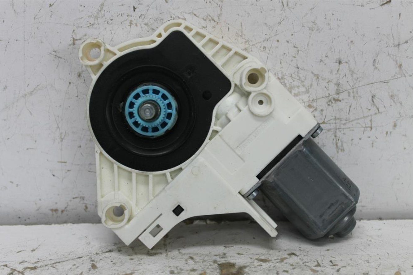 Used Audi, A4 Left Rear Wnd Reg/Motor B8 8K 02/08 01/16 2012 – image 1 - All Good Parts