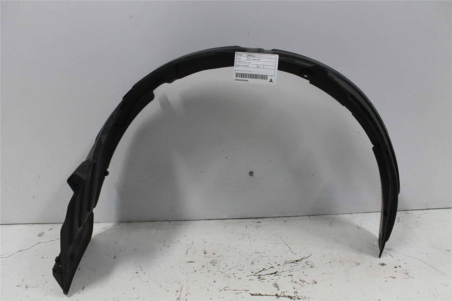 Used Kia, Sportage Right Guard Liner Sl Front 06/13 10/15 2013 – image 1 - All Good Parts