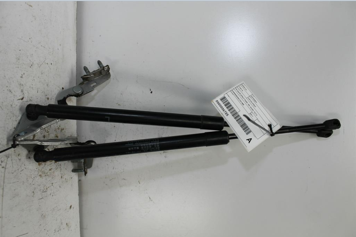 Used Honda, Odyssey Hatch Strut Tailgate Strut (Pair) Rb 04/09 12/13 2011 – image 1 - All Good Parts