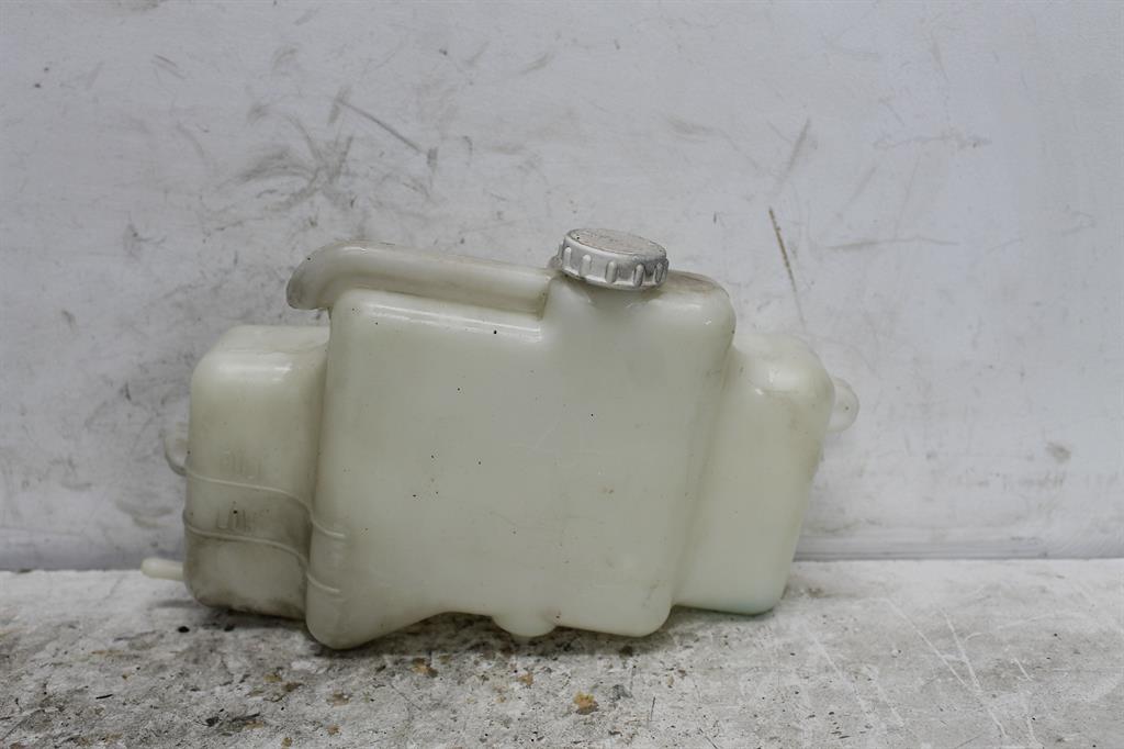 Used Mitsubishi, Triton Overflow Bottle Ml Mn Suit All Engine Types 07/06 04/15 2010 – image 1 - All Good Parts