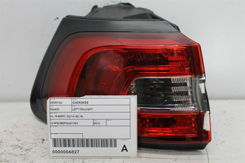 Used Jeep, Cherokee Left Taillight Kl In Body 02/14 03/18 2016 – image 1 - All Good Parts