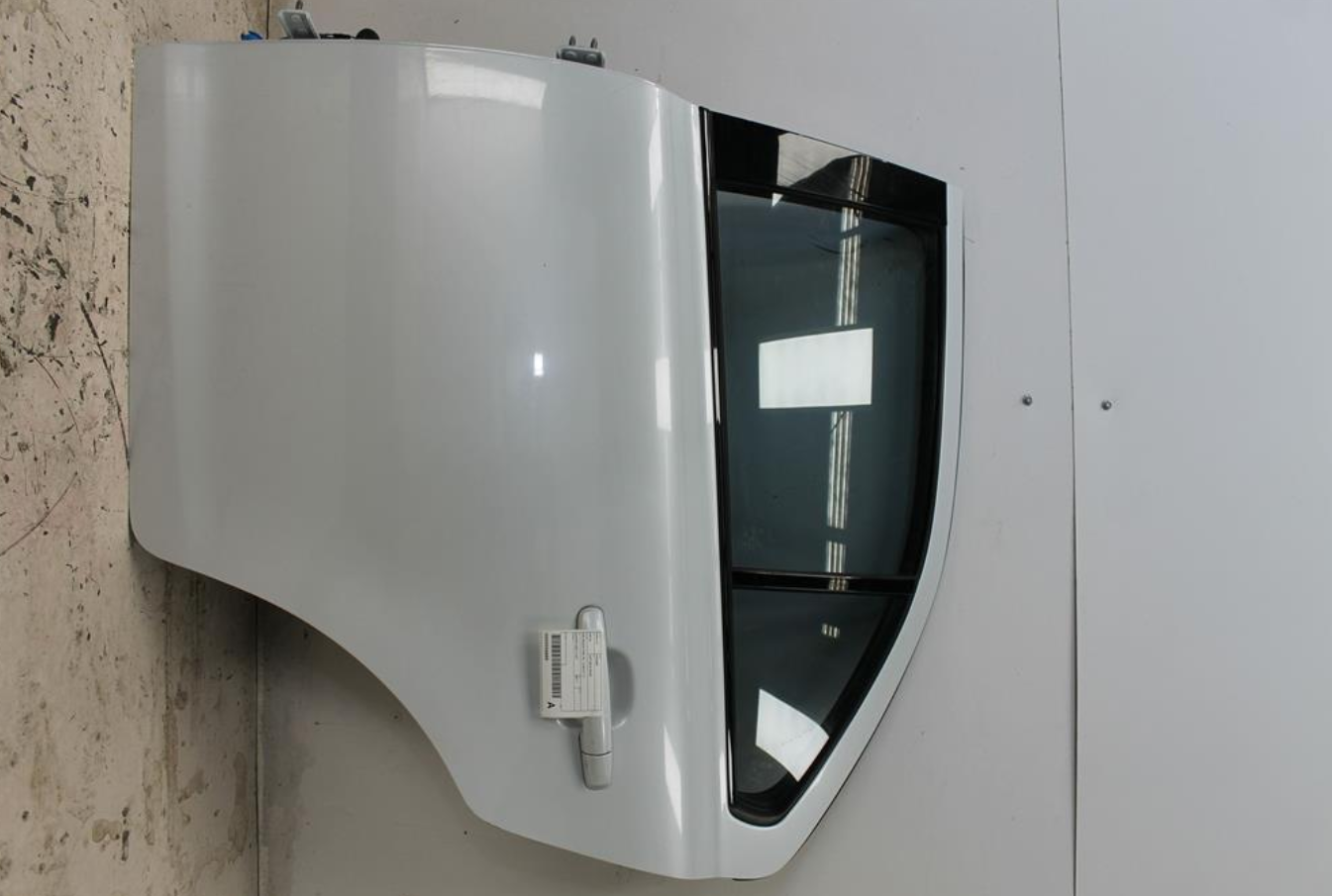 Used Suzuki, Kizashi Left Rear Door Non Mould Type Fr 12/09 01/17 2011 – image 1 - All Good Parts