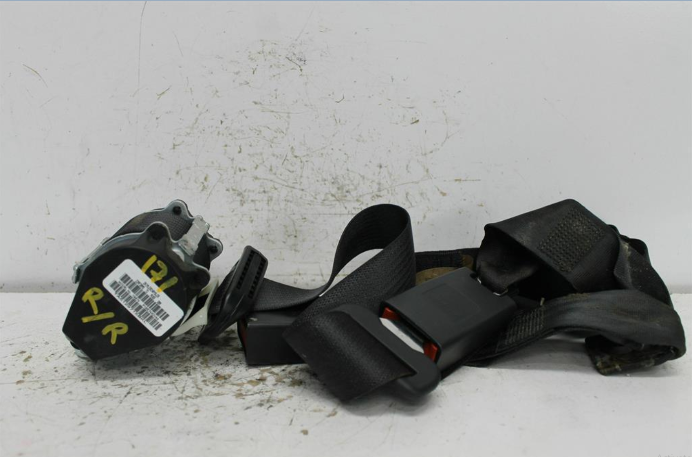 Used Jeep, Patriot Seat Belt Centre Rear Assy (Belt And Stalk) Mk 08/07 12/16 2008 – image 1 - All Good Parts