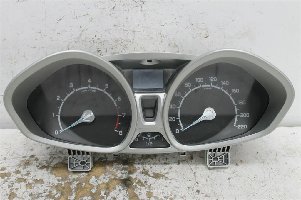 Used Ford, Ecosport Instrument Cluster Instrument Cluster Auto T/M Titanium/Trend Silver Type Bk 11/13 09/17 2014 – image 1 - All Good Parts