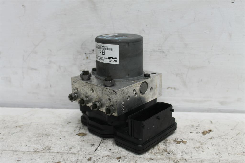 Used Hyundai, IX35 Abs Pump/Modulator Lm Series Petrol P/N 58920 2S930 11/09 01/16 2010 – image 1 - All Good Parts