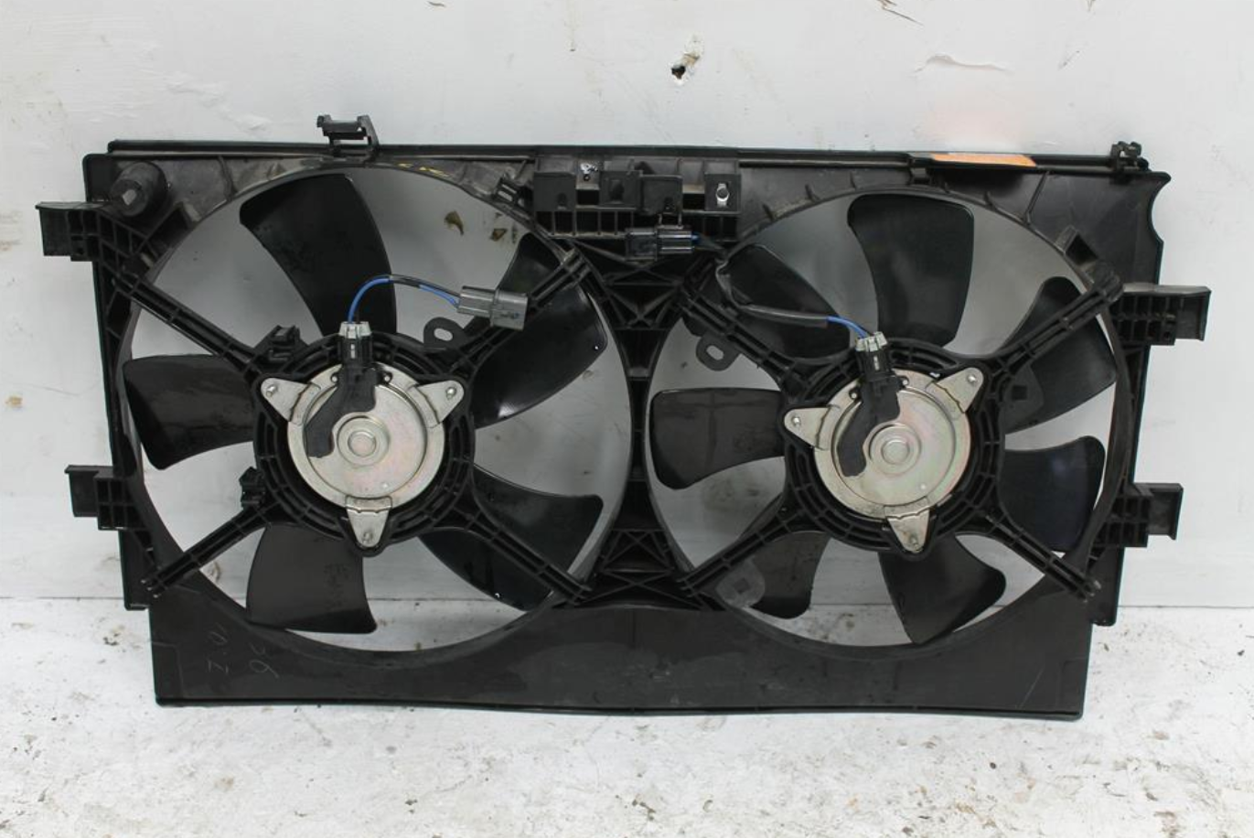 Used Mitsubishi, Outlander Fan Dual Fan Assy 2.4 4B12 Petrol Zg Zh 11/06 10/12 2012 – image 1 - All Good Parts