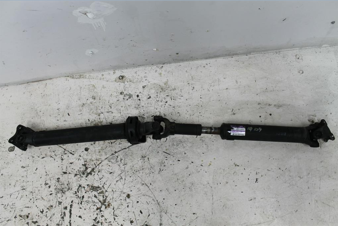 Used Ssangyong, Rexton Rear Prop Shaft 2.7 Diesel Auto T/M Y200 Y285 03/04 11/12 2010 – image 1 - All Good Parts
