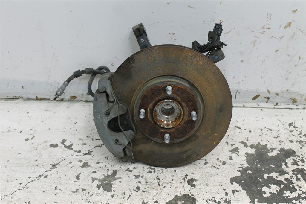 Used Ford, Ecosport Left Front Hub Assembly Bk Bl 11/13 01/20 2014 – image 1 - All Good Parts