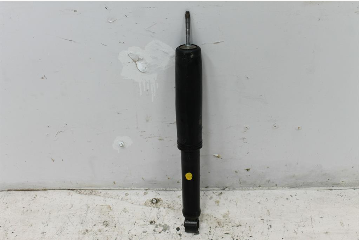 Used Ssangyong, Rexton Left Rear Strut 4Wd 07/03 12/12 2010 – image 1 - All Good Parts
