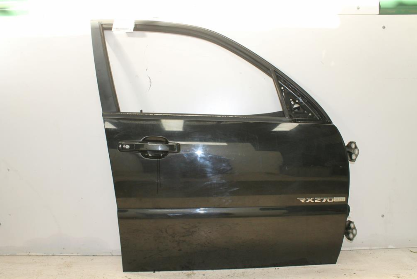 Used Ssangyong, Rexton Right Front Door Y200 Y285 Non Flare Type 07/03 11/12 2010 – image 1 - All Good Parts