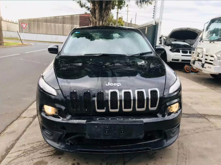 Used Jeep , Cherokee Engine , Petrol, 2.4, Multi-Air 2  – main images - All Good Parts