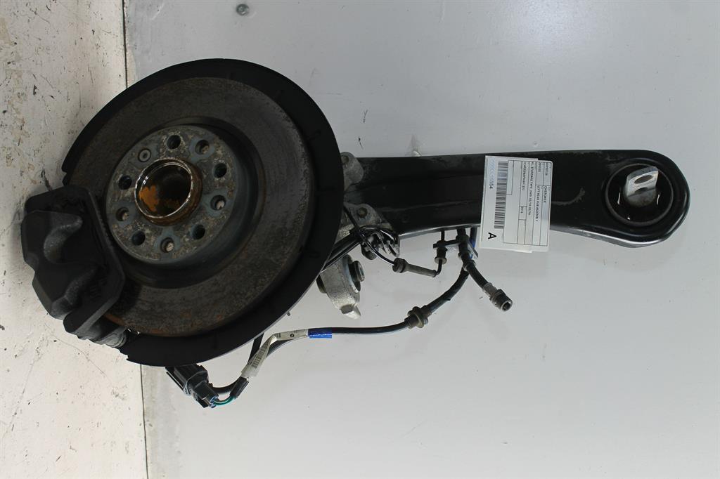 Used Jeep, Cherokee Left Rear Hub Assembly Kl Standard Type 2Wd 02/14 03/18 2016 – image 1 - All Good Parts