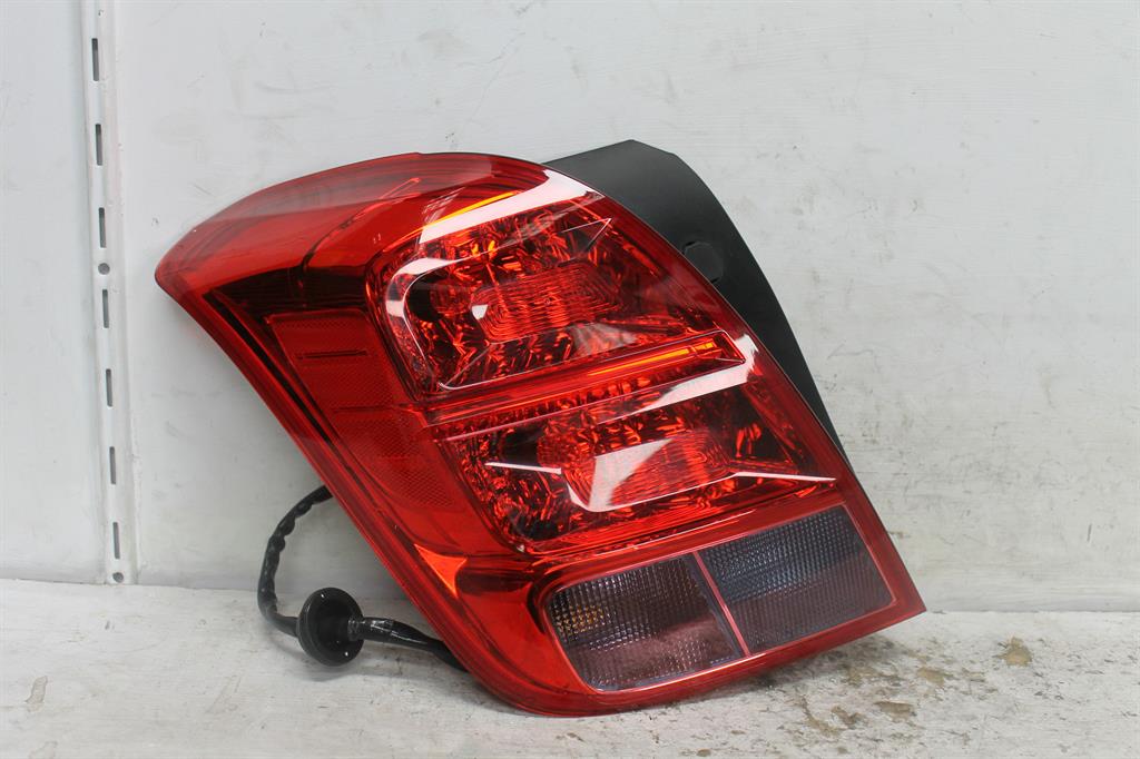 Used Holden, Trax Left Taillight Tj In Body Non Led Type 08/13 12/20 2013 – image 1 - All Good Parts