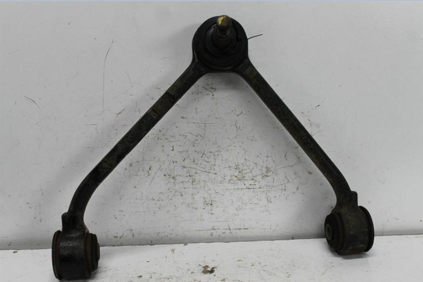 Used Ssangyong, Rexton Left Front Upper Control Arm Y220 Y285 07/06 11/12 2010 – image 1 - All Good Parts