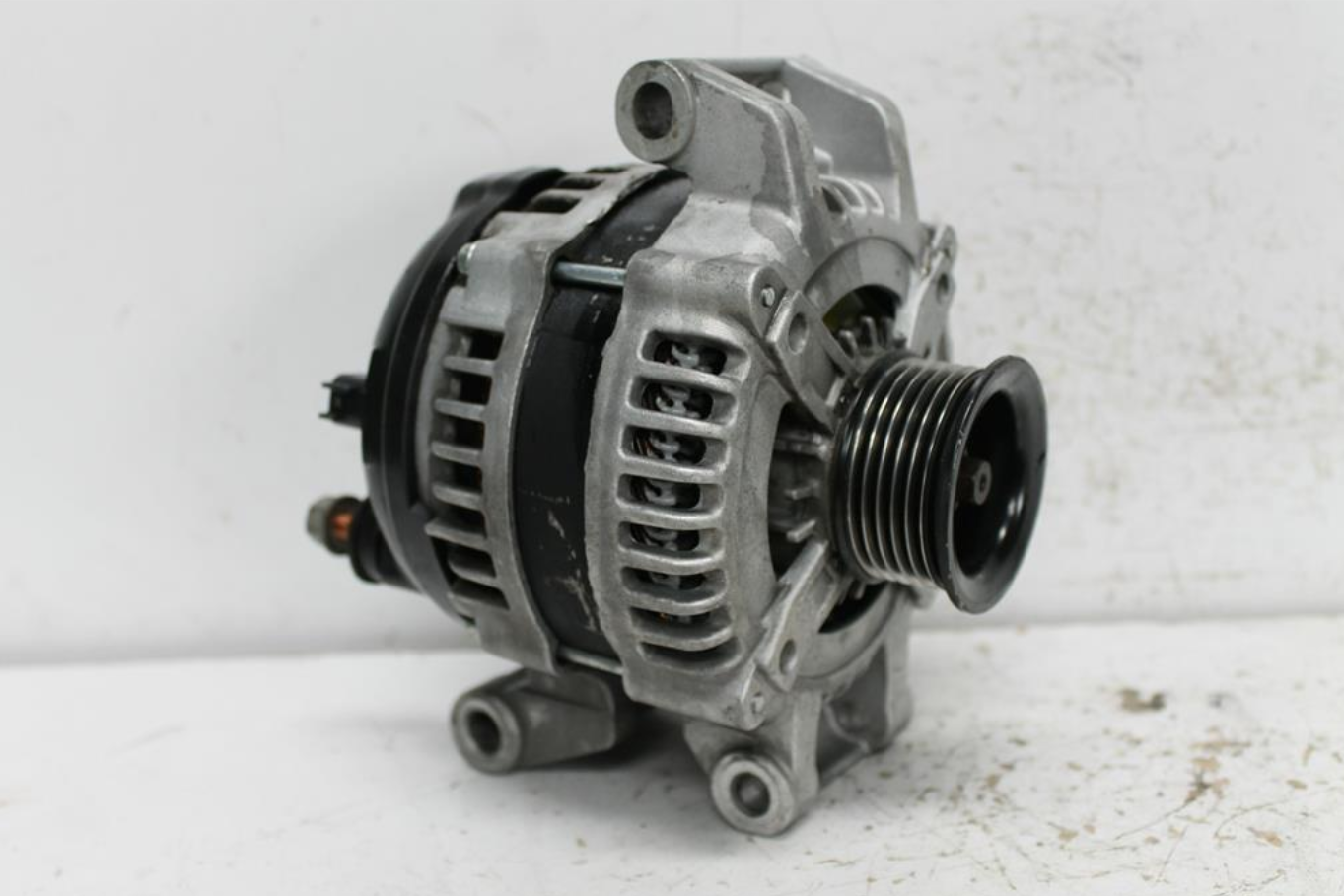 Used Dodge, Journey Alternator Petrol 2.7 V6 Jc 05/08 07/11 2010 – image 1 - All Good Parts