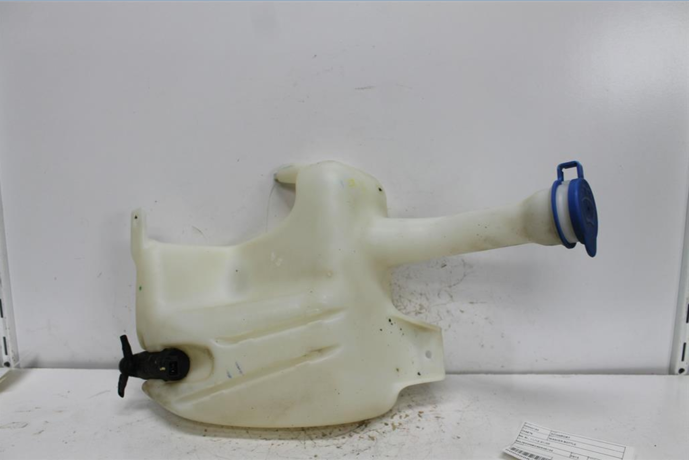 Used Ford, Ecosport Washer Bottle Bk Bl 11/13 01/20 2013 – image 1 - All Good Parts
