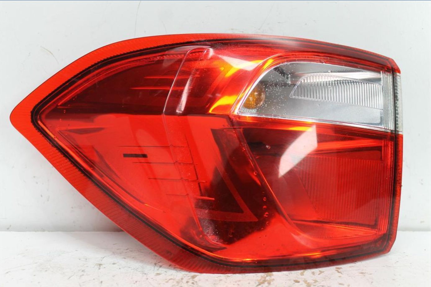 Used Ford, Ecosport Left Taillight In Body Bk 11/13 09/17 2013 – image 1 - All Good Parts