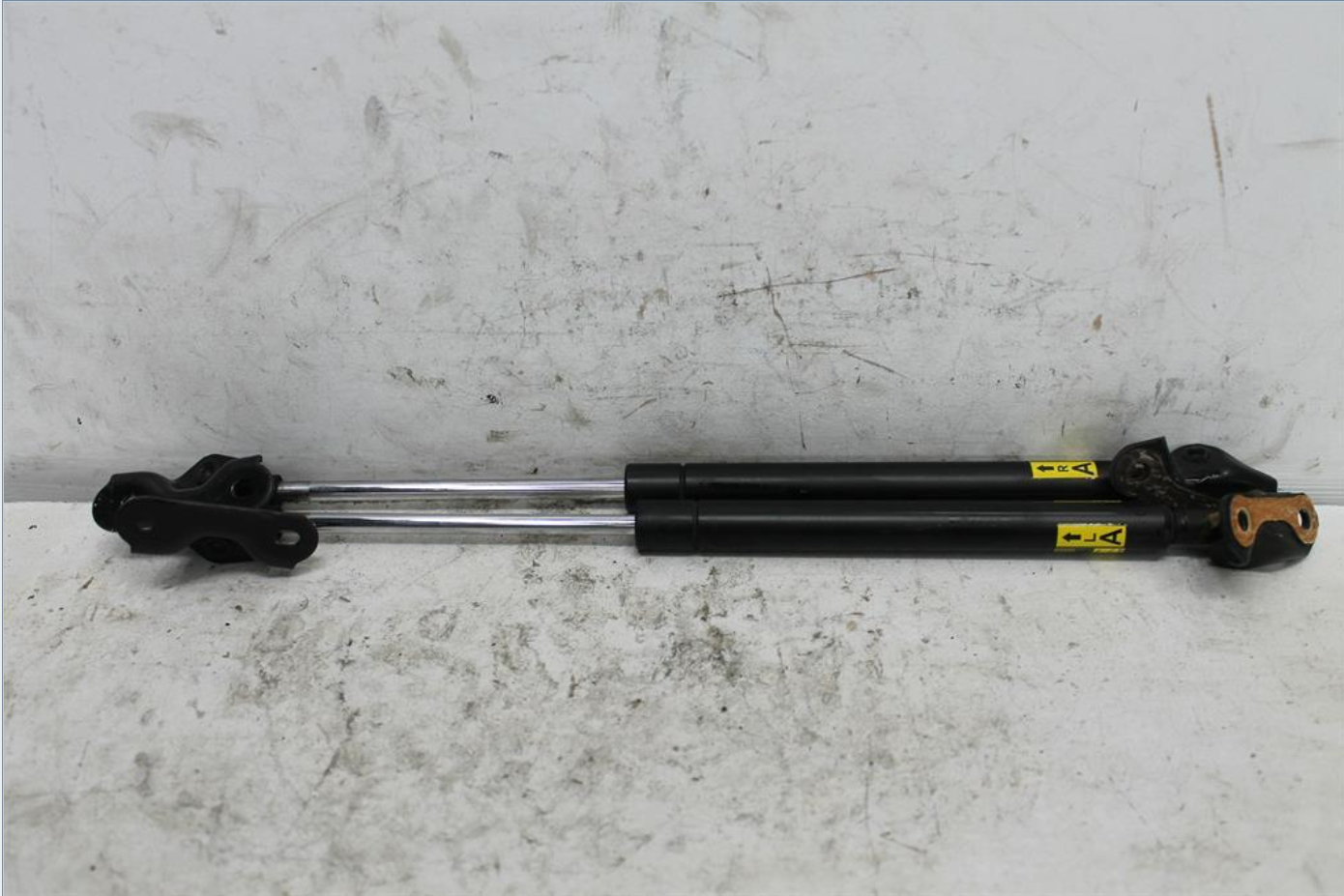 Used Toyota, Corolla Hatch Strut Tailgate Strut (Pair) 150 Series 03/07 12/13 2013 – image 1 - All Good Parts