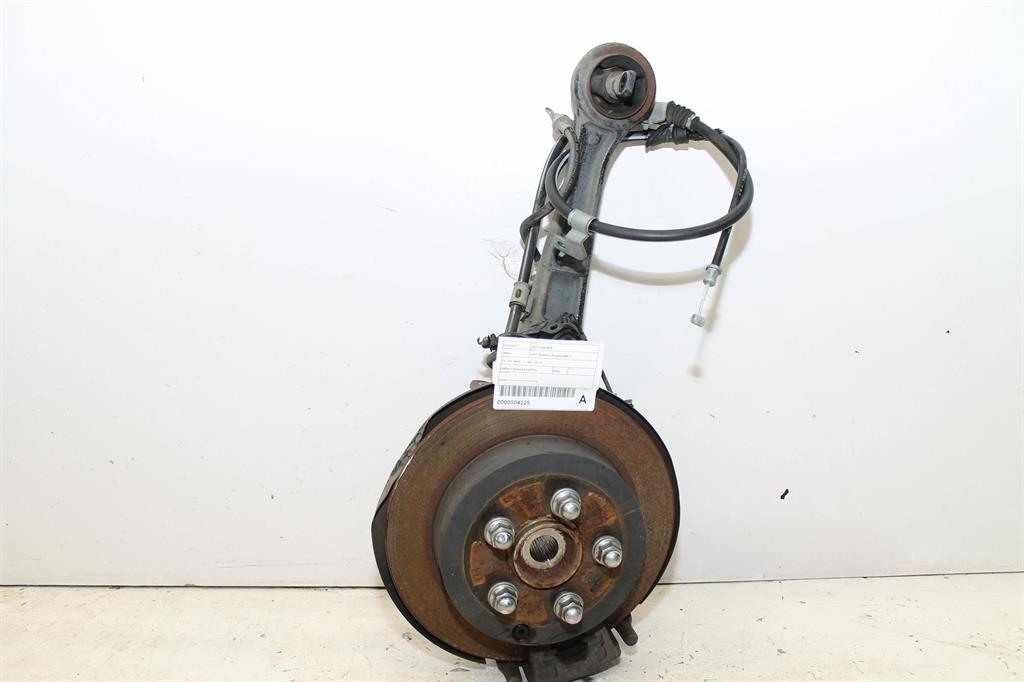 Used Mitsubishi, Outlander Right Rear Hub Assembly Zg Zh 4Wd 11/06 10/12 2009 – image 1 - All Good Parts