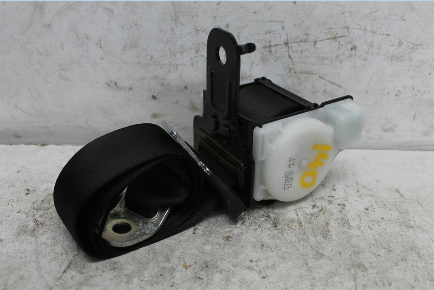 Used Toyota, Corolla Seat Belt Lh Rear Seat Belt Only Zre182R Hatch 10/12 03/15 2013 – image 1 - All Good Parts