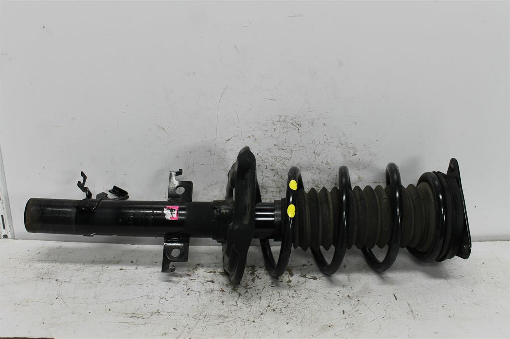 Used Nissan, Xtrail Left Front Strut T32 2.0/2.5 Petrol 02/14 07/22 2018 – image 1 - All Good Parts