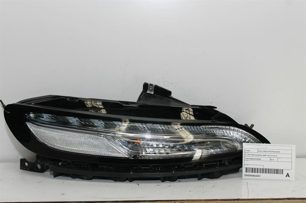 Used Jeep, Cherokee Right Indicator/Fog/Side Kl Daytime Running Lamp 02/14 03/18 2014 – image 1 - All Good Parts