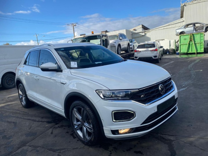 Used Volkswagen, T-Roc Engine , Petrol, 2.0, Turbo, Czpb Code, A1, 03/20 – image 2 - All Good Parts