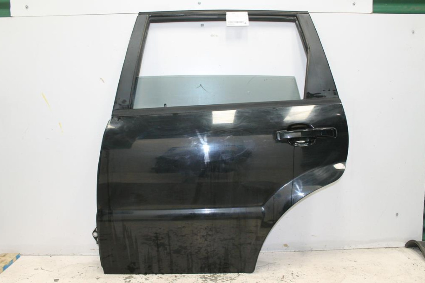 Used Ssangyong, Rexton Left Rear Door Non Flare Type Y200 Y285 07/03 11/12 2010 – image 1 - All Good Parts